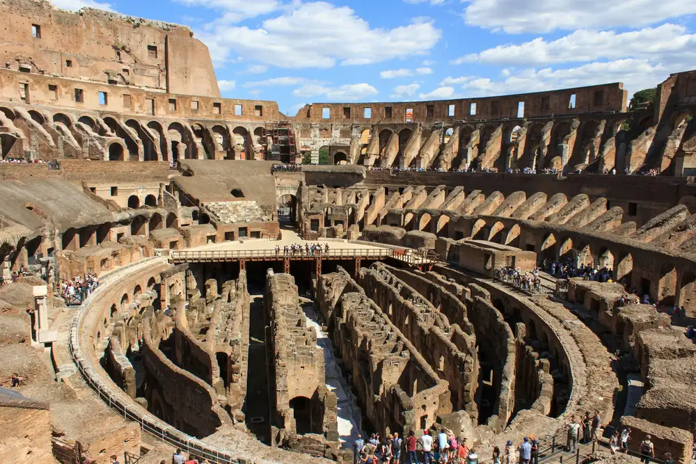 Coliseu de Roma durante o dia